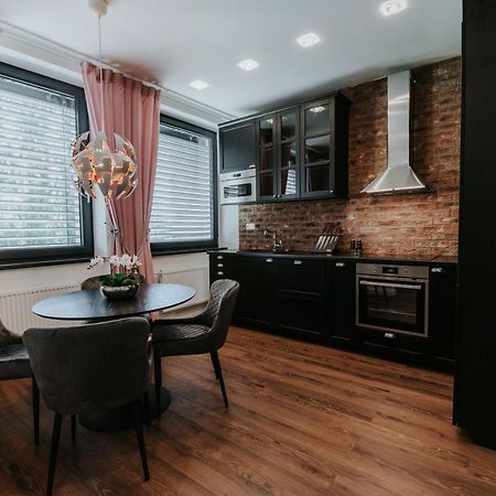 Apartmany Evia Clinic Levice Εξωτερικό φωτογραφία