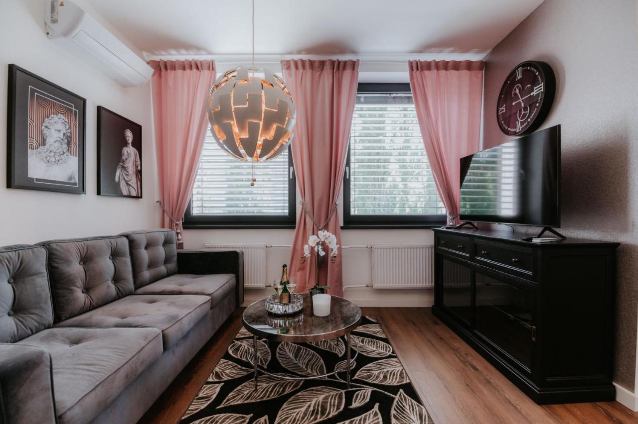 Apartmany Evia Clinic Levice Εξωτερικό φωτογραφία
