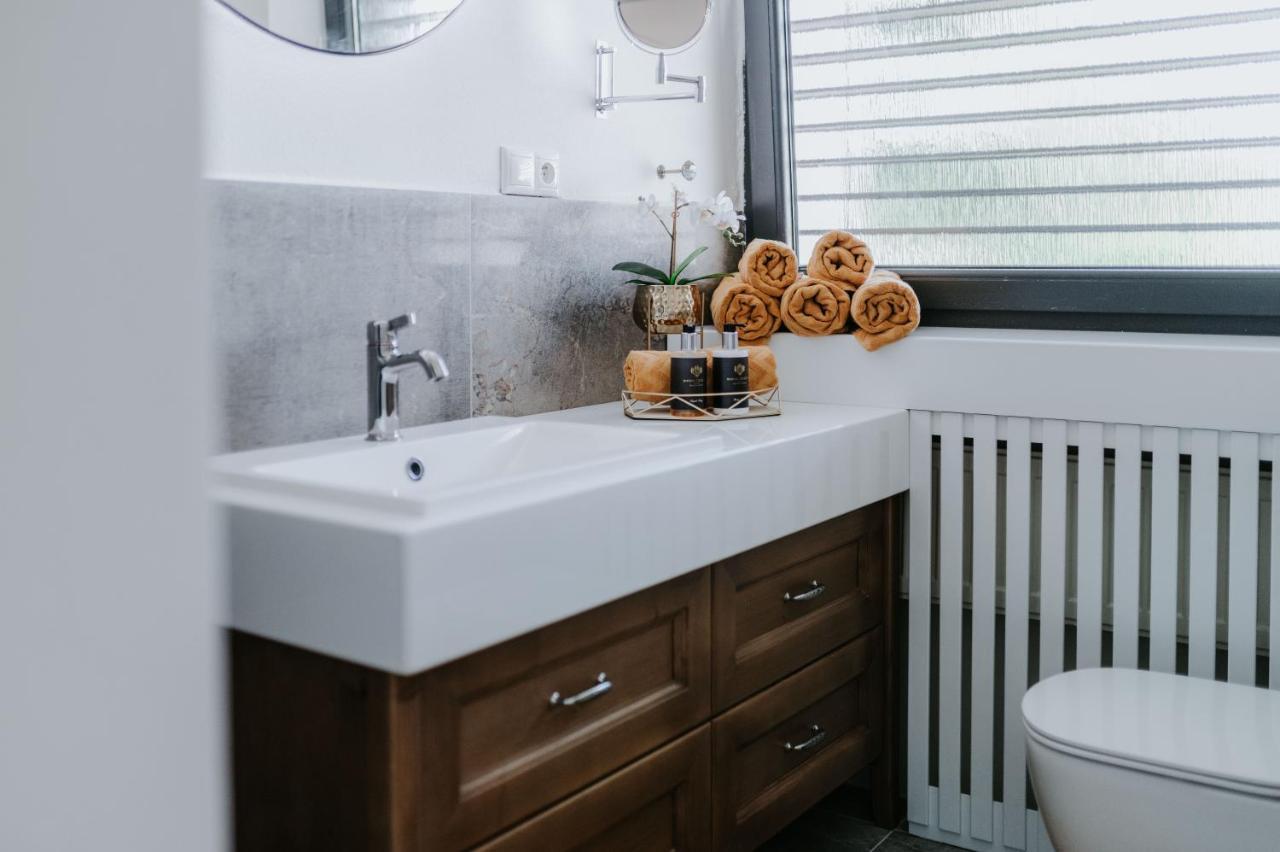 Apartmany Evia Clinic Levice Εξωτερικό φωτογραφία